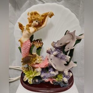 Beautiful Mermaid Figurine ft. Sea creatures